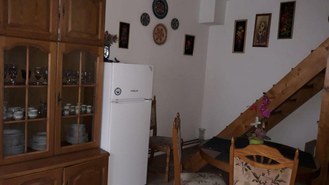ホテルCasa Mirela トゥルダ エクステリア 写真